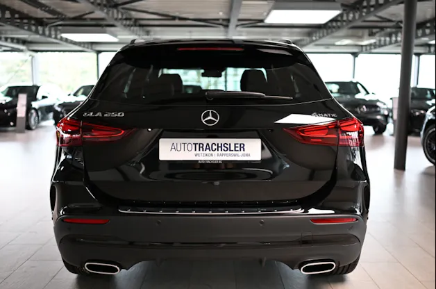 Mercedes-Benz GLA 250 Swiss Star AMG Line 4matic