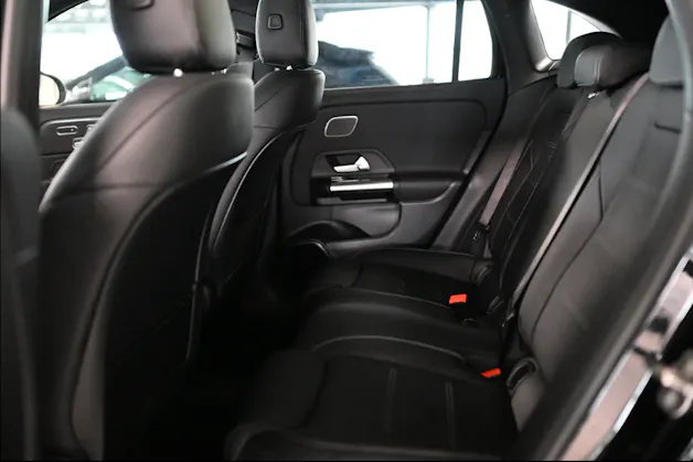 Mercedes-Benz GLA 250 Swiss Star AMG Line 4matic