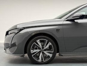 Vehicle image PEUGEOT 308 SW 1.6 PHEV 180 GT