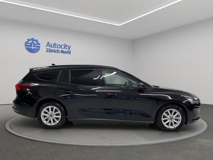 Vehicle image FORD FOCUS