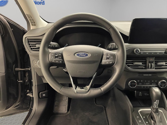 Vehicle image FORD FOCUS