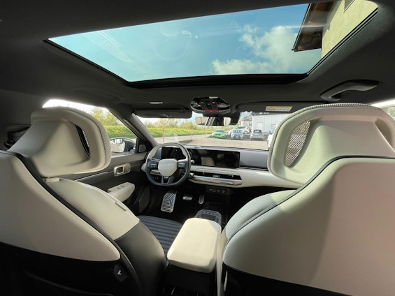 Vehicle image 12 Vehicle image 12