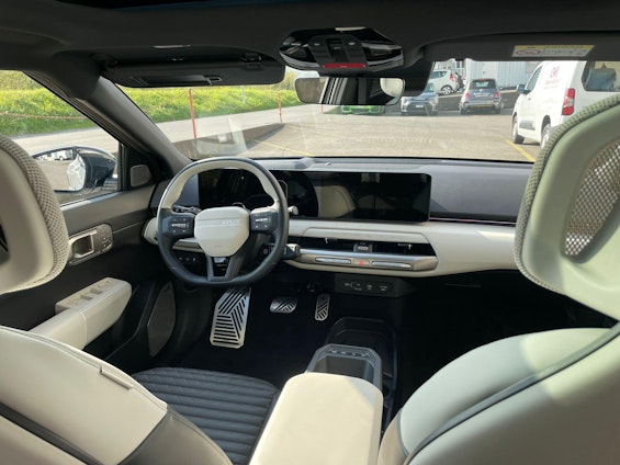 Vehicle image 11 Vehicle image 11