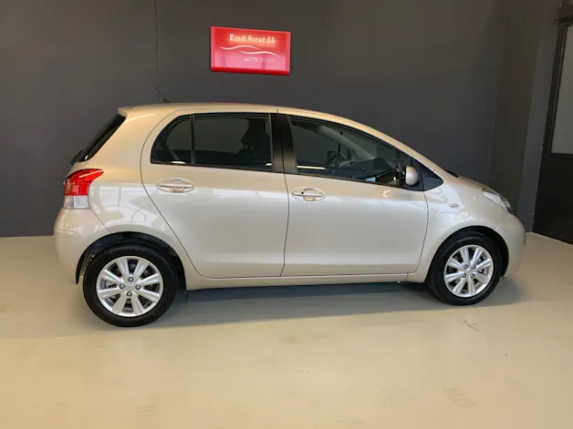 Toyota Yaris 1.33 VVT-i Linea Sol