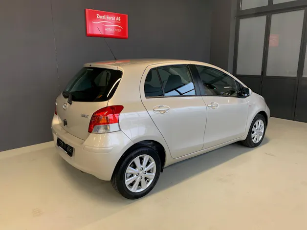 Toyota Yaris 1.33 VVT-i Linea Sol