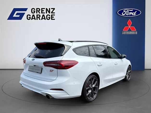 Ford Focus Station Wagon 2.3 EcoB ST X