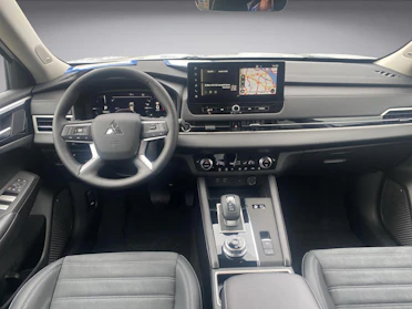 MITSUBISHI OUTLANDER 11