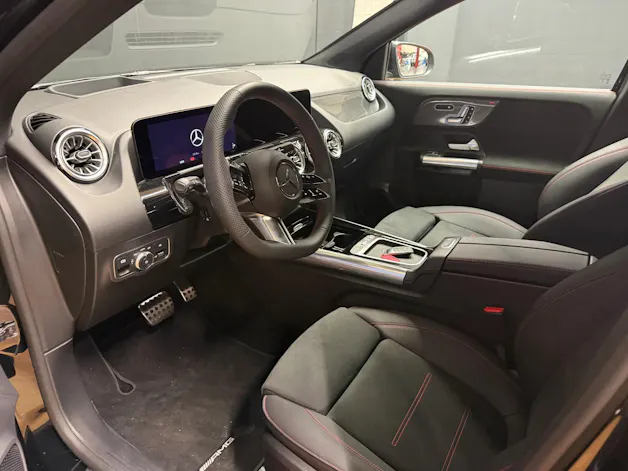 Mercedes-Benz GLA 250 e EQ Star - AMG / DISTRONIC / 360 Grad Kamera