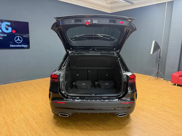 Mercedes-Benz GLA 250 e EQ Star - AMG / DISTRONIC / 360 Grad Kamera