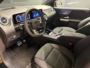 Mercedes-Benz GLA 250 e EQ Star - AMG / DISTRONIC / 360 Grad Kamera