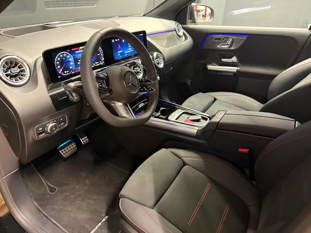 Mercedes-Benz GLA 250 e EQ Star - AMG / DISTRONIC / 360 Grad Kamera
