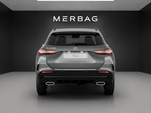 Mercedes-Benz GLA 200 7G-DCT
