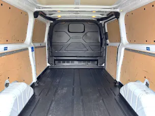 Ford Transit Cust 300 L2 Tre AT