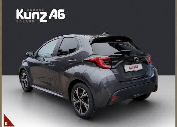 Vehicle image 3 Vehicle image 3