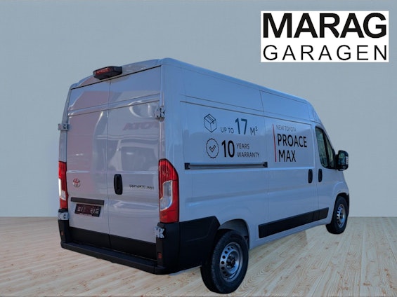 Vehicle image 9 Vehicle image 9