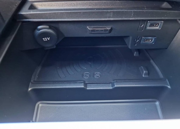 Vehicle image 14 Vehicle image 14