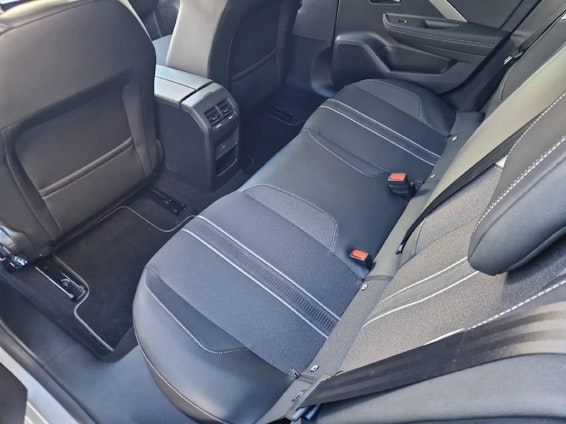 Vehicle image 11 Vehicle image 11