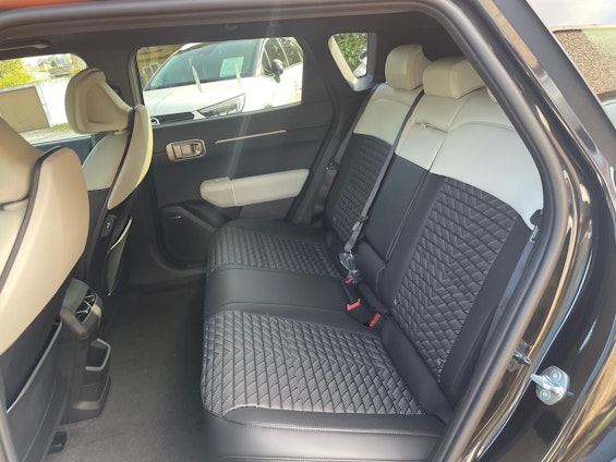 Vehicle image 11 Vehicle image 11