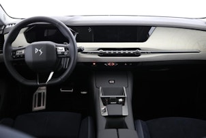 Vehicle image DS AUTOMOBILES No4 1.2 Hybrid Jules Verne