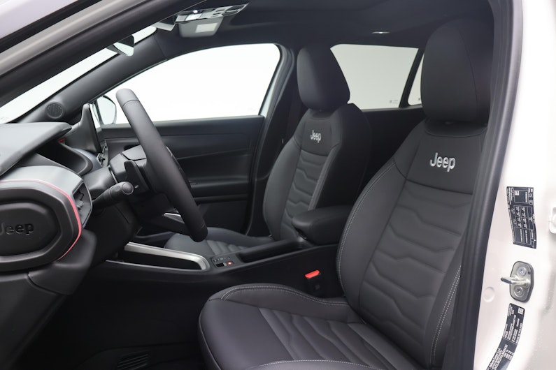 Fahrzeugbild JEEP AVENGER