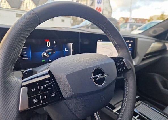 Vehicle image 8 Vehicle image 8