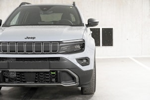 Vehicle image JEEP Avenger 1.2 MHEV Overland 4xe