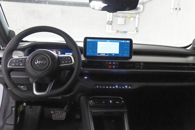 Vehicle image JEEP AVENGER