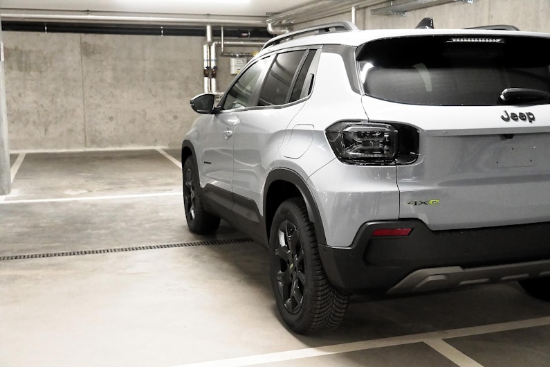 Vehicle image JEEP AVENGER