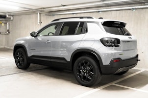 Vehicle image JEEP Avenger 1.2 MHEV Overland 4xe