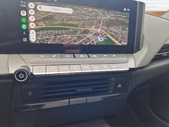 Vehicle image 9 Vehicle image 9