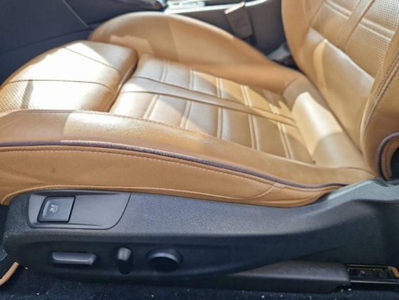 Vehicle image 12 Vehicle image 12