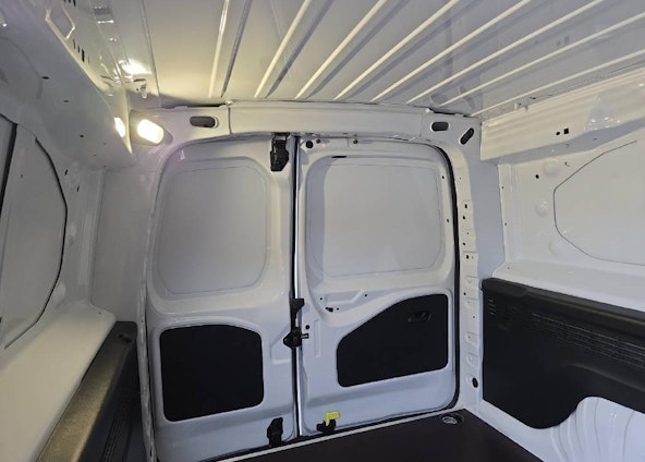 Vehicle image 13 Vehicle image 13