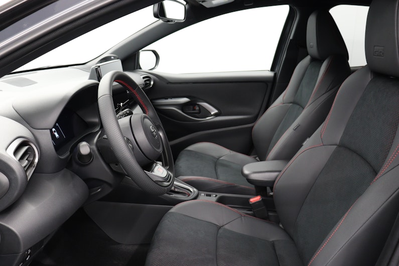 Vehicle image TOYOTA YARIS