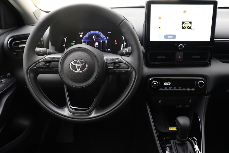 Vehicle image TOYOTA YARIS