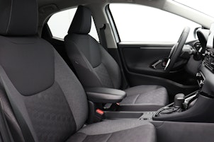 Vehicle image TOYOTA Yaris 1.5 VVT-i HSD Trend