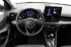 Vehicle image TOYOTA Yaris 1.5 VVT-i HSD Trend