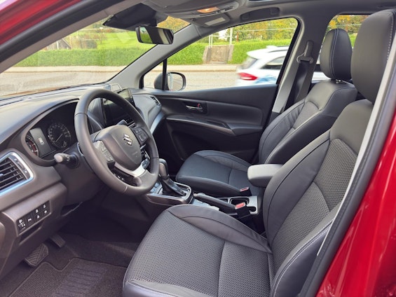 Vehicle image 6 Vehicle image 6