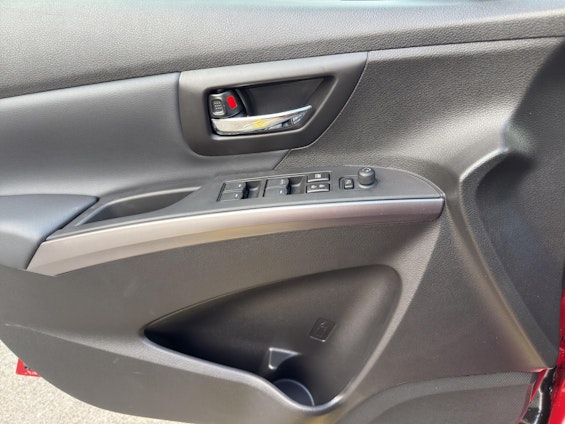 Vehicle image 9 Vehicle image 9