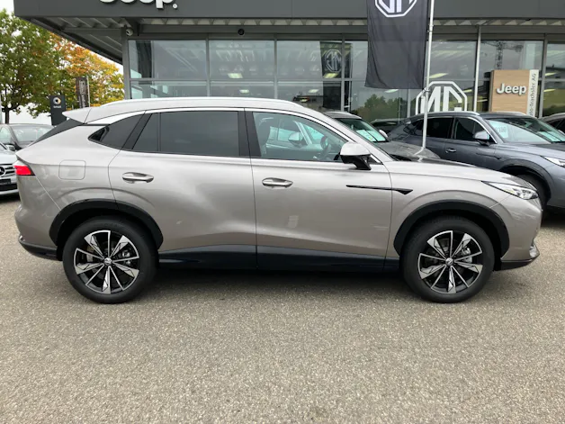 MG HS 1.5 Hybrid Luxury