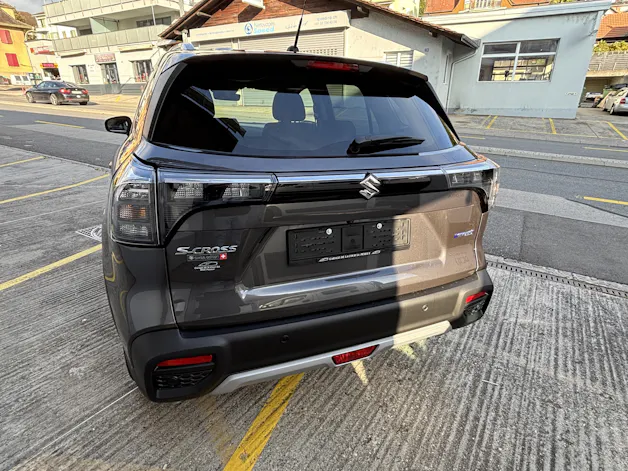 Suzuki S-Cross 1.4 T Compact+ Hybrid 4x4