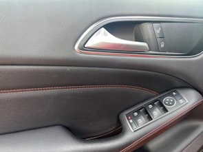 Vehicle image MERCEDES-BENZ B 220 d 4MATIC AMG Line