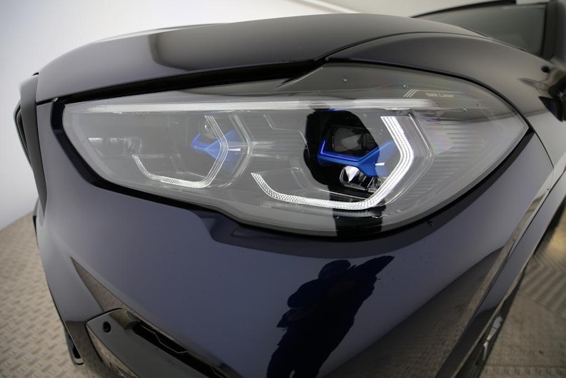 Vehicle image BMW X5