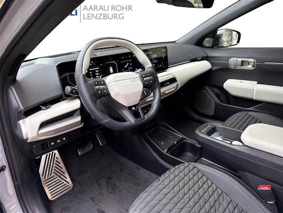 Vehicle image 9 Vehicle image 9