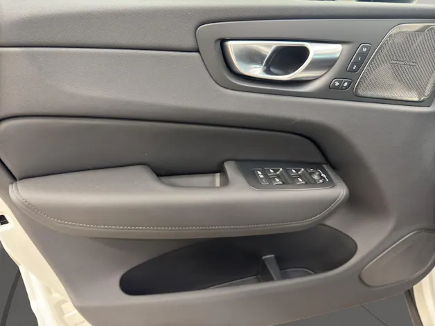 Volvo XC60 2.0 T8 TE Ultra Dark eAWD