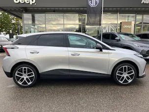 MG 4 64kWh Luxury