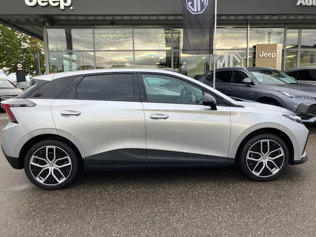 MG 4 64kWh Luxury