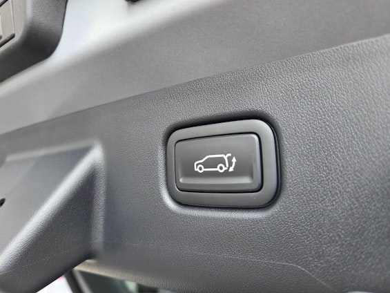 Vehicle image 17 Vehicle image 17