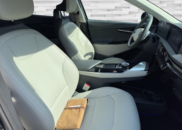 Vehicle image 5 Vehicle image 5