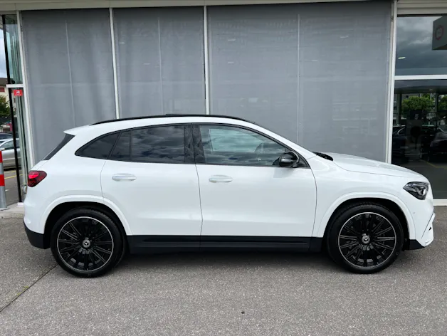 Mercedes-Benz GLA 250 Swiss Star AMG Line 4matic