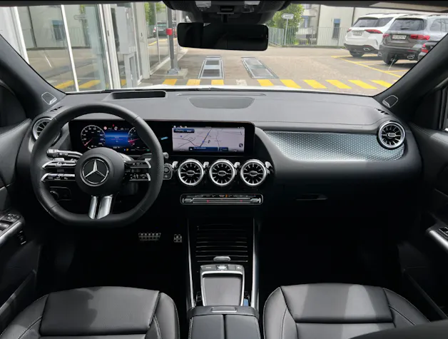 Mercedes-Benz GLA 250 Swiss Star AMG Line 4matic